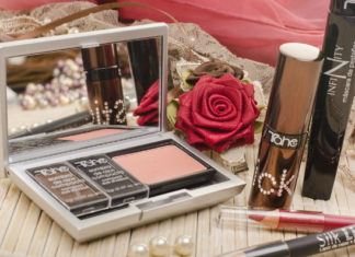 Simple & Useful Makeup Tips to Practice in Quarantine Useful Makeup Tips