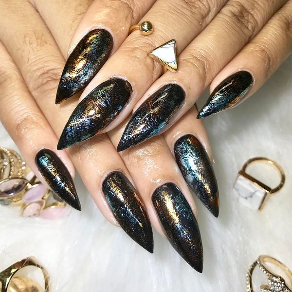 Black Pointy Nails Design