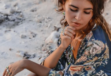 Use Moldavite Gemstone To Balance Inner Chakras and Emotions Use Moldavite Gemstone