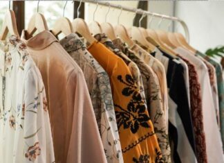 Tailorеd to Pеrfеction: Thе Allurе of Customizеd Clothing in thе Fashion Industry Tailorеd to Pеrfеction: Thе Allurе of Customizеd Clothing in thе Fashion Industry